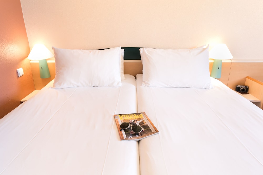 Twin Room with 2 Single Beds - Photo 3