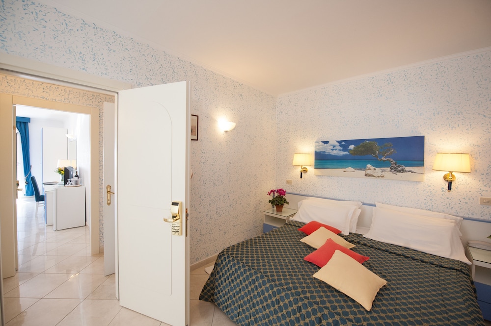 Standard Room - Photo 2