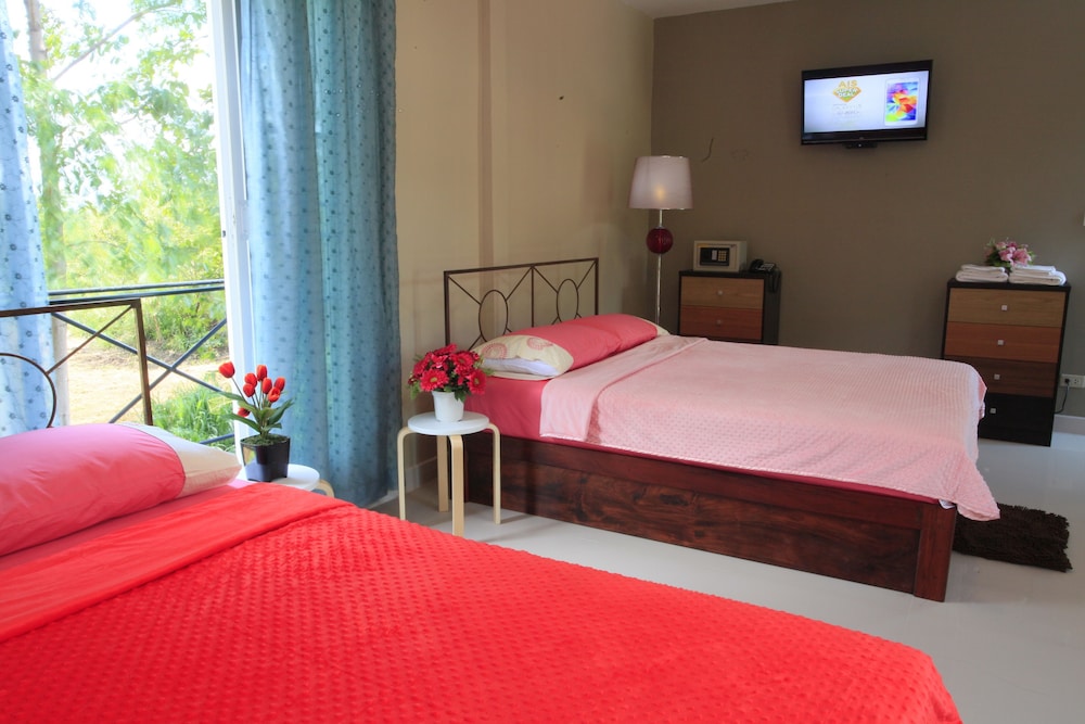 Pool View Room 4 pax photo 2