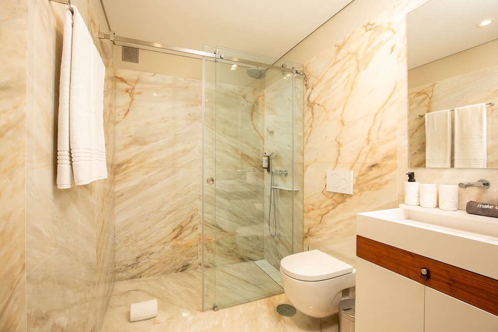 Duplex Two Bedroom Apartment 4B - Photo 17