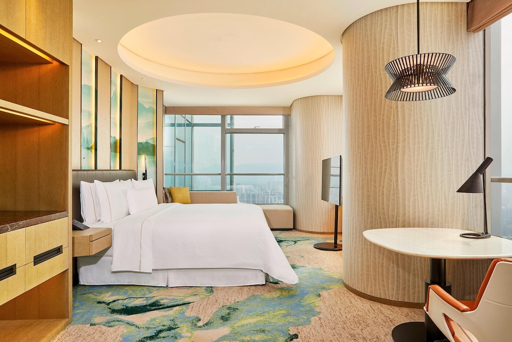 Executive Room, 1 King Bed photo 3