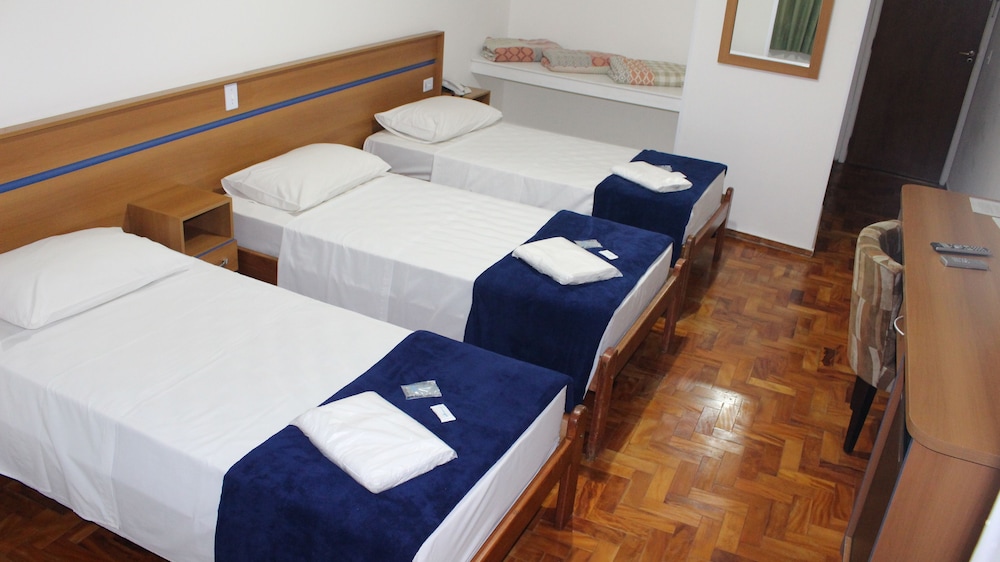 Triple Room, 3 Twin Beds photo 2