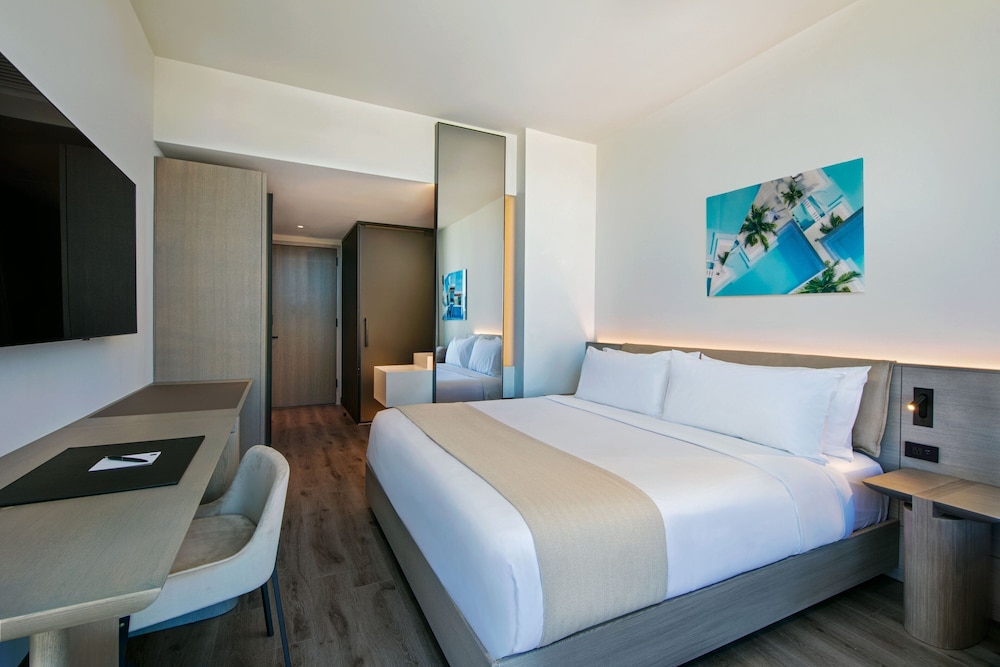 Standard Room, 1 King Bed (Hearing Accessible)
