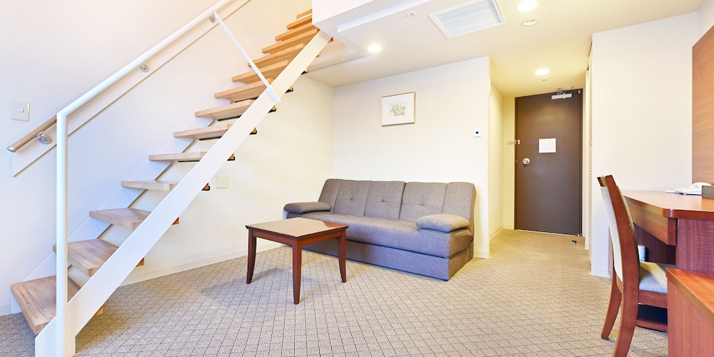 Loft, Non Smoking