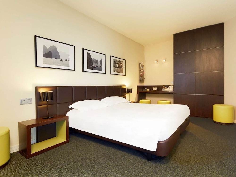 Standard Room, Multiple Beds - Photo 6