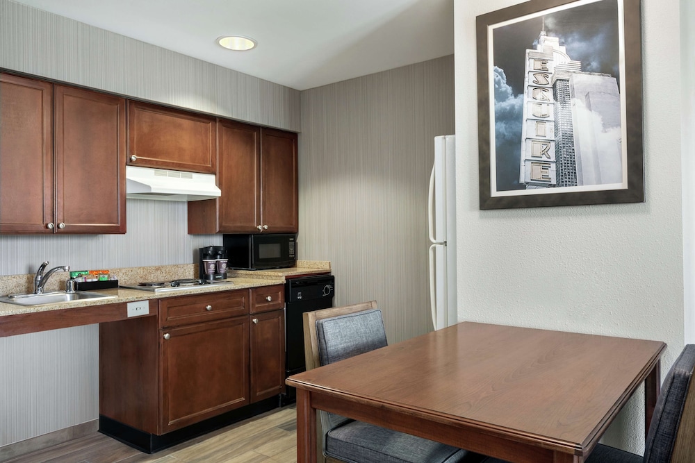 Suite, Accessible, Non Smoking photo 3