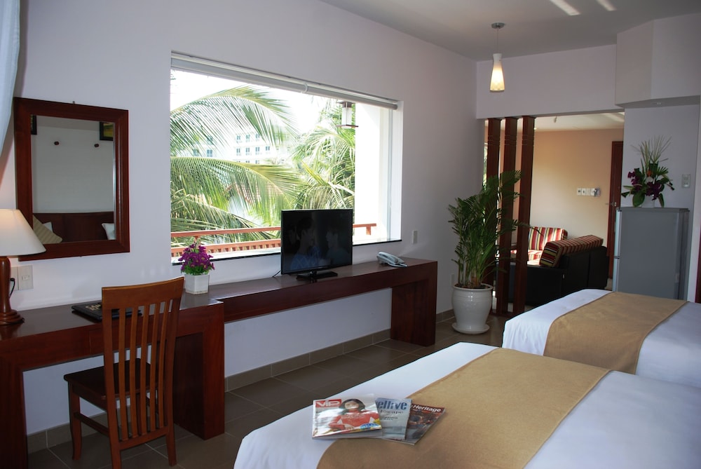 Suite - Photo 3