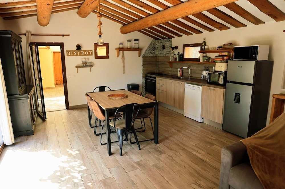 Traditional Villa photo 1