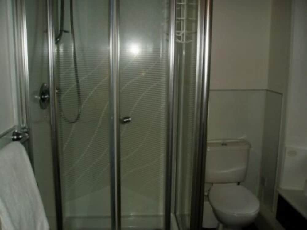 Single Room, Ensuite photo 2