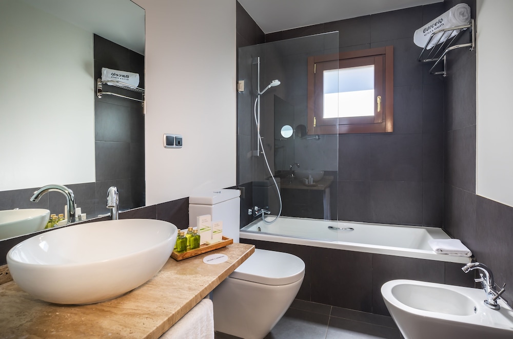 Villa, 2 Bedrooms - Photo 10