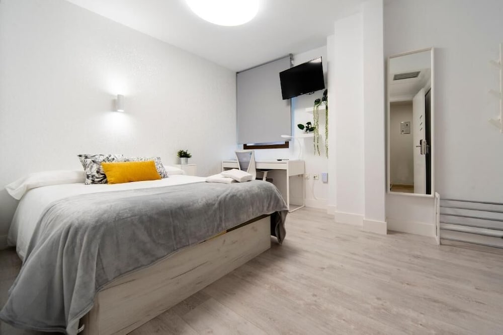 Standard Double Room - Photo 1