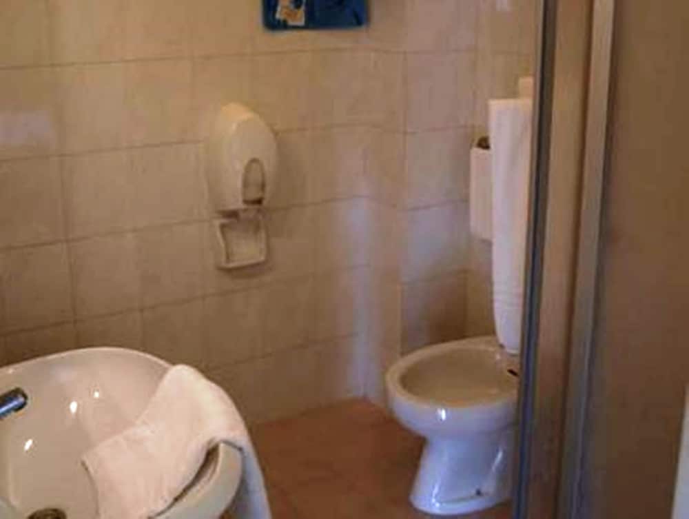 Deluxe Double or Twin Room photo 2