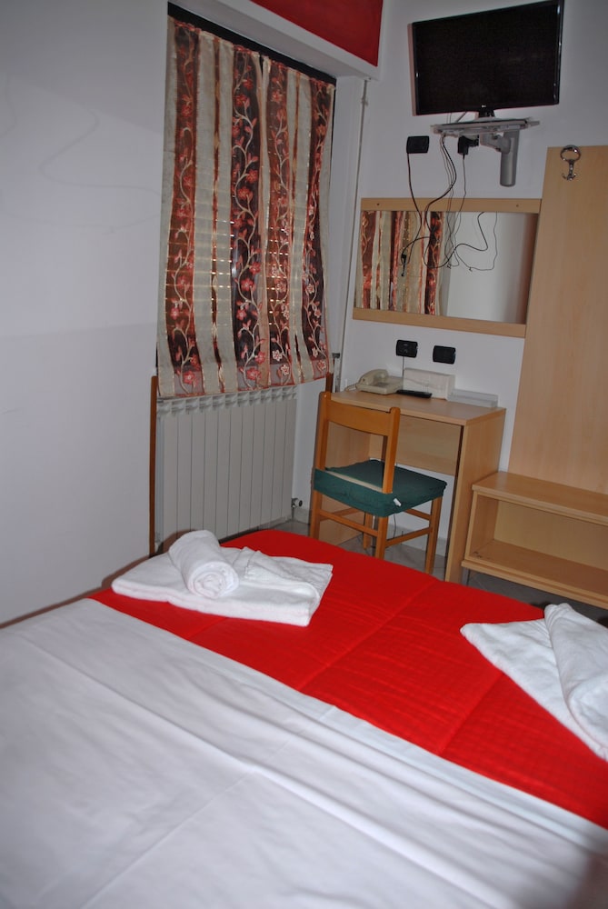 Double or Twin Room photo 1
