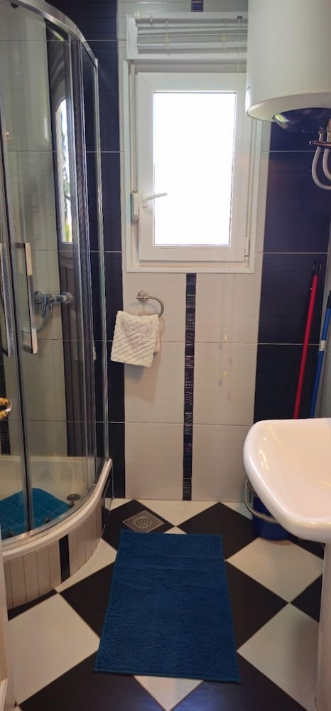 Apartment (Ena - with free private parking - A2-)
