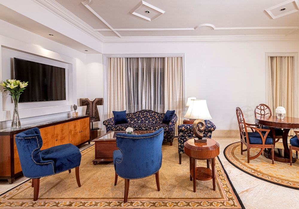 Suite, Non Smoking (Willingdon Crescent) thumbnail 5