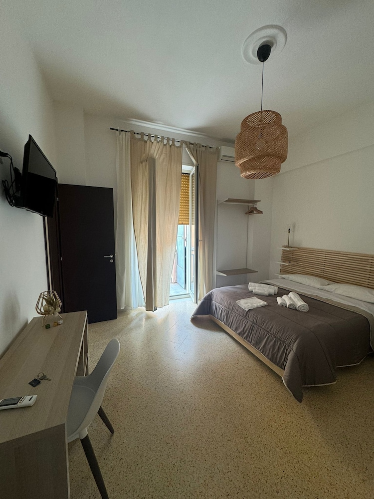Triple Room (Portarotese)