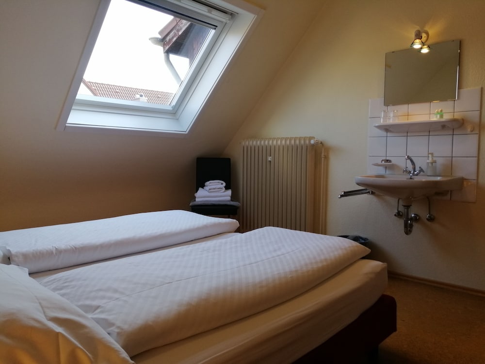 Double Room, Shared Bathroom photo 3
