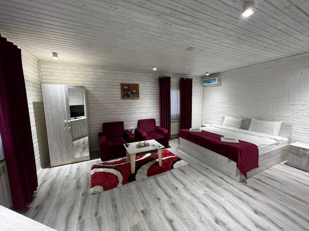 Standard Cottage