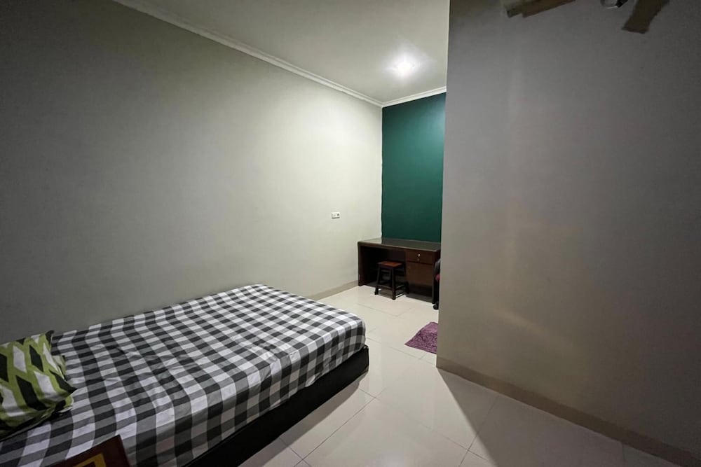 Economy Single Room
