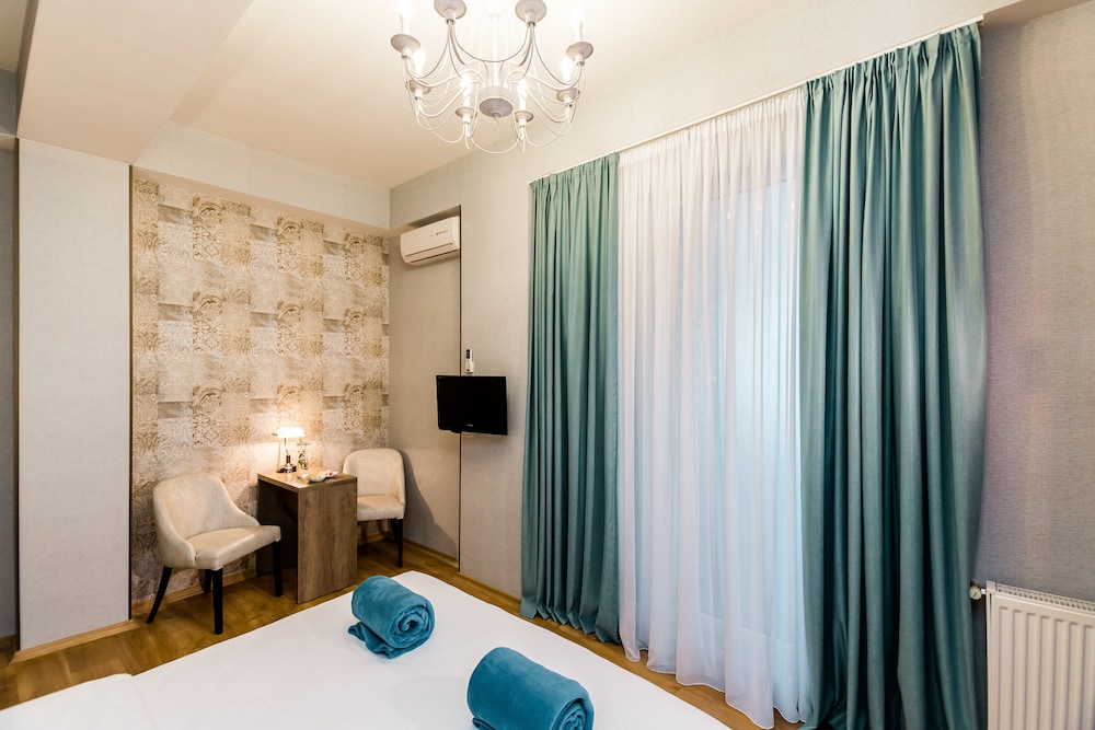 Economy Double Room photo 3