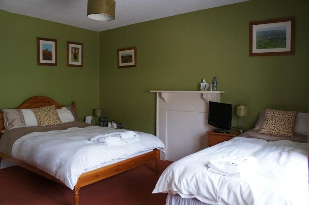 Standard Triple Room, Ensuite (Room 1) - Photo 5