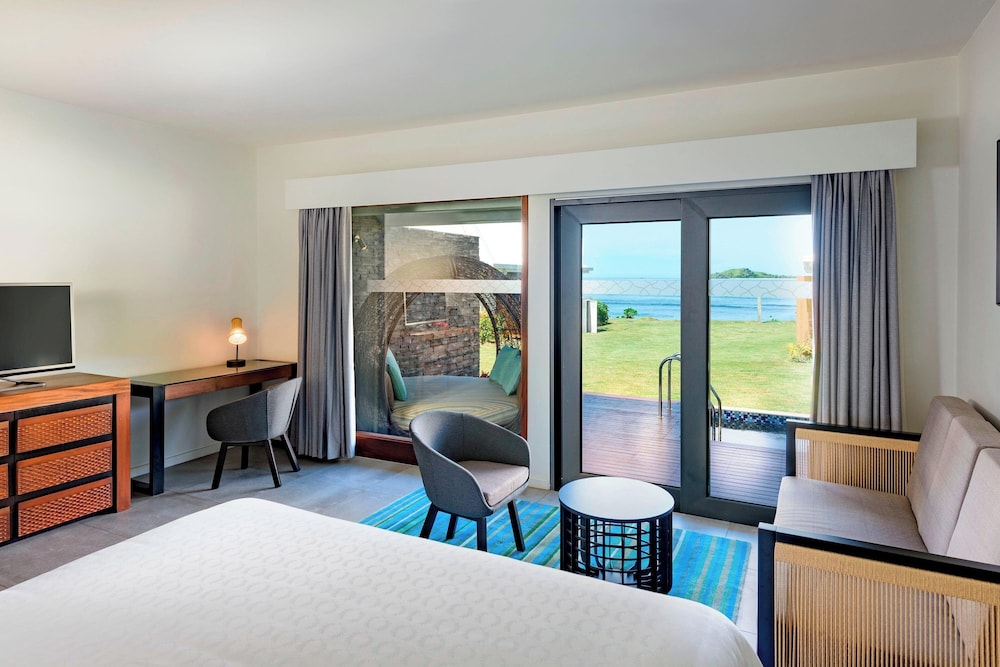 Room, 1 King Bed, Oceanfront