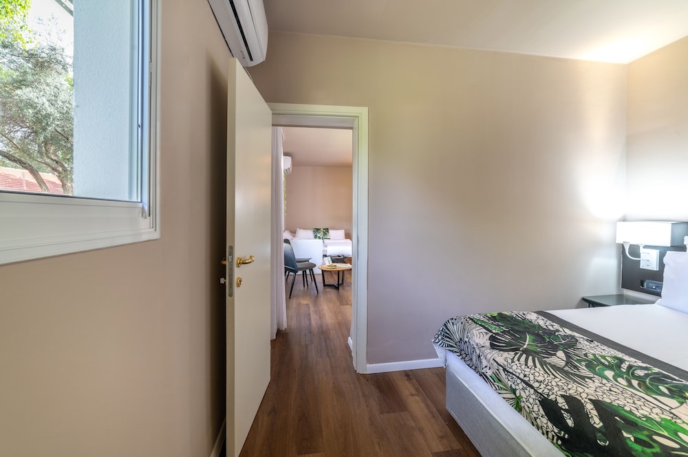 Mini Suite with Garden Access photo 2
