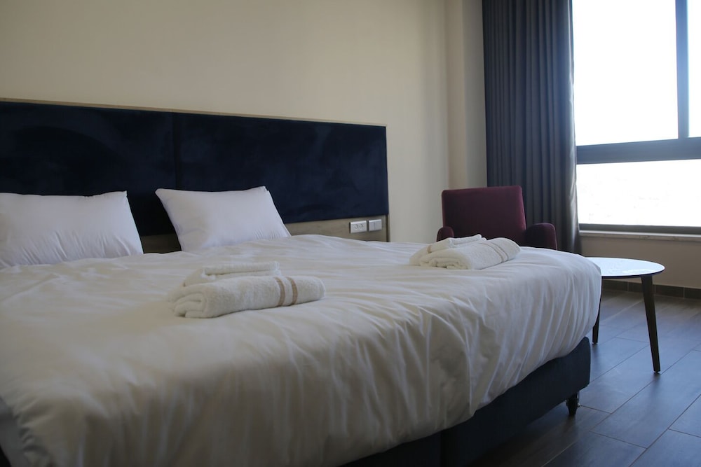 Deluxe Single Room, 1 Twin Bed, City View