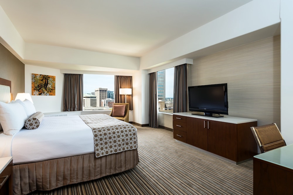 Premium Room, 1 King Bed (Space Needle View) - Photo 3
