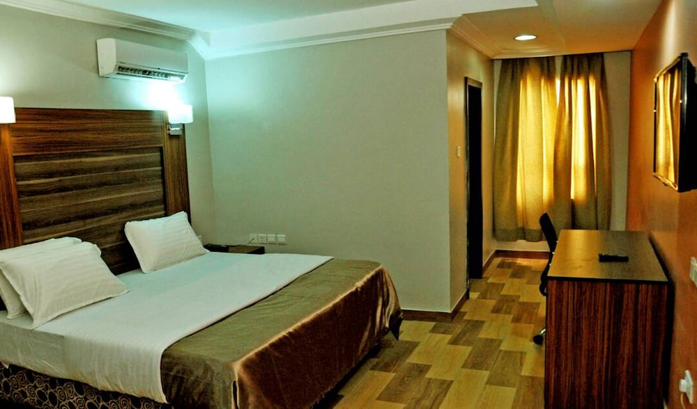Standard Room - Photo 1