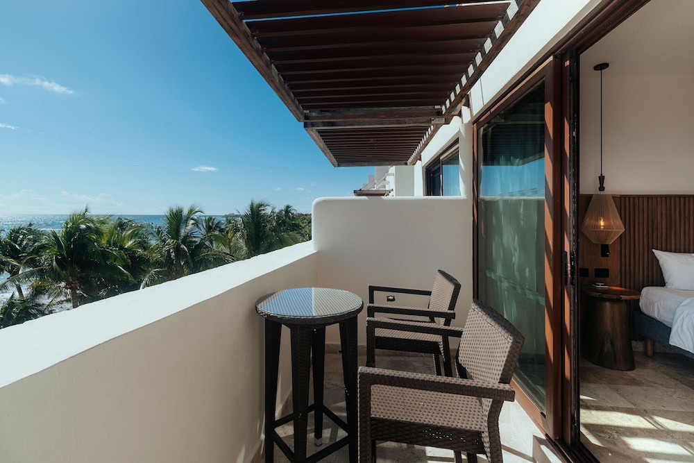 Junior Suite Penthouse  Premium Roof Top Terrace