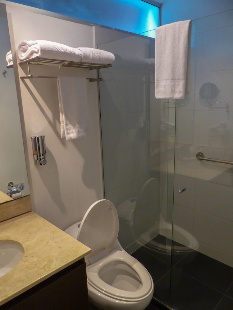 Standard Twin Room - Photo 2