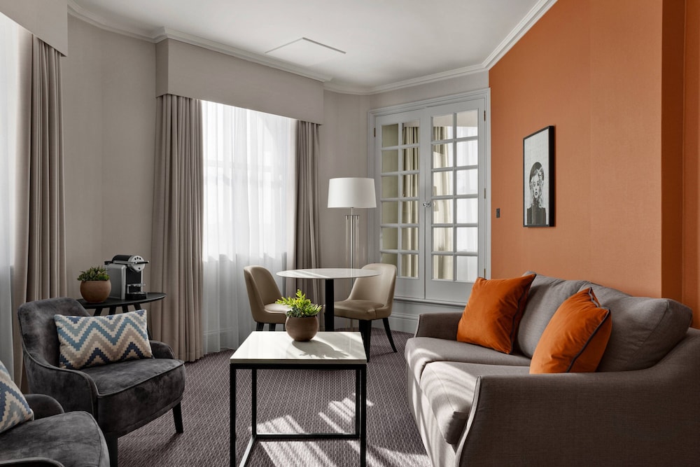 Executive Suite, 1 Bedroom - Photo 4