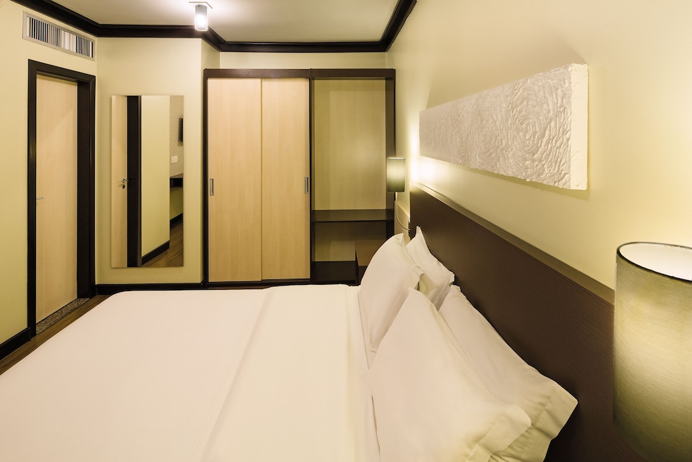 Standard Double or Twin Room - Photo 2
