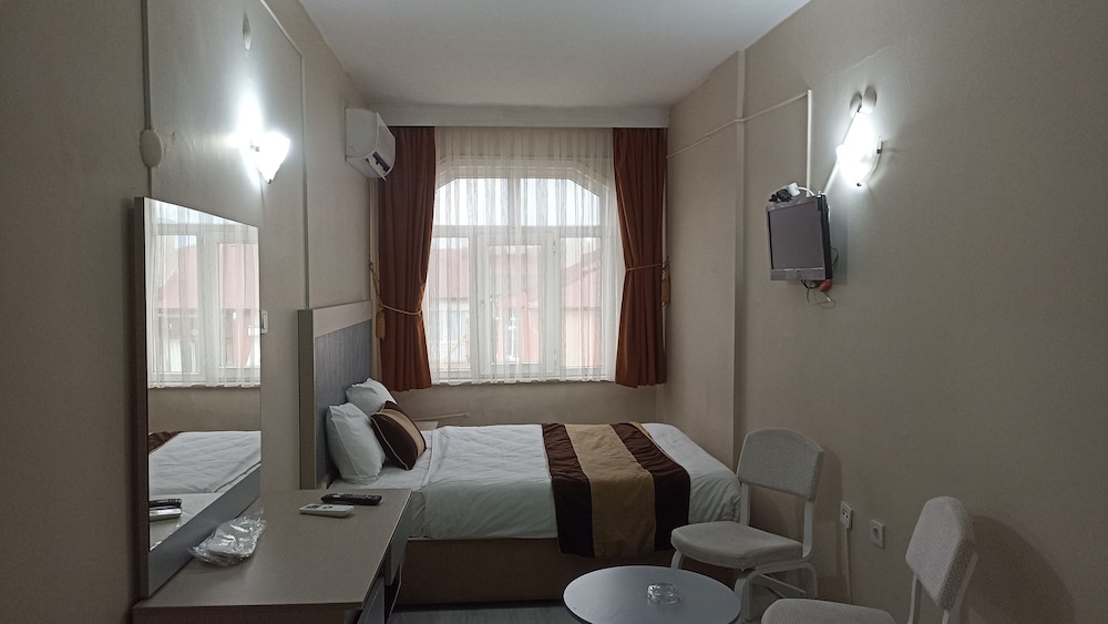 Standard Double Room Single Use photo 3