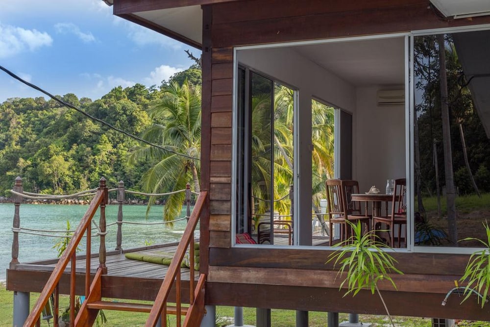 Red Bungalow on the Beach (Min. 3 Nights) photo 3