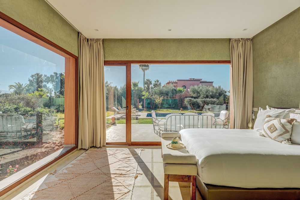 Family Quadruple Room, Pool View