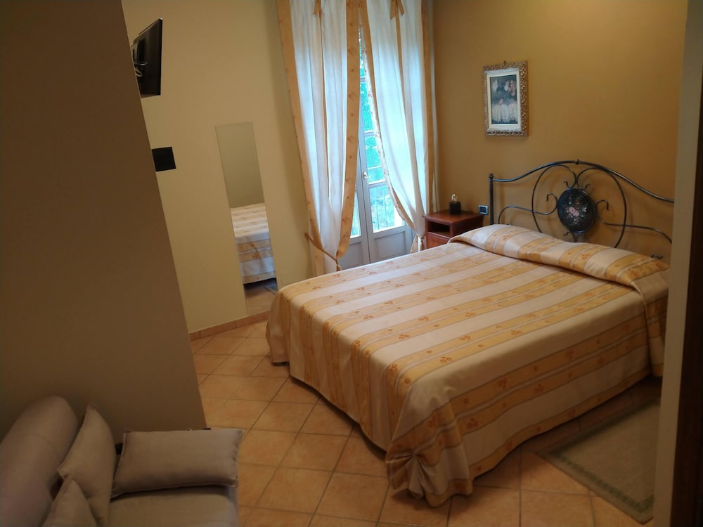 Comfort Triple Room photo 3