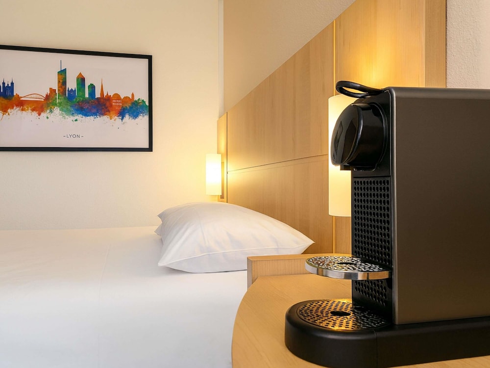 Comfort Room, 1 Double Bed, Courtyard View - Photo 1