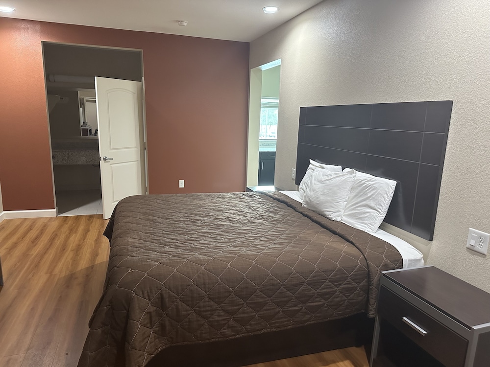 Classic Studio Suite, 1 King Bed