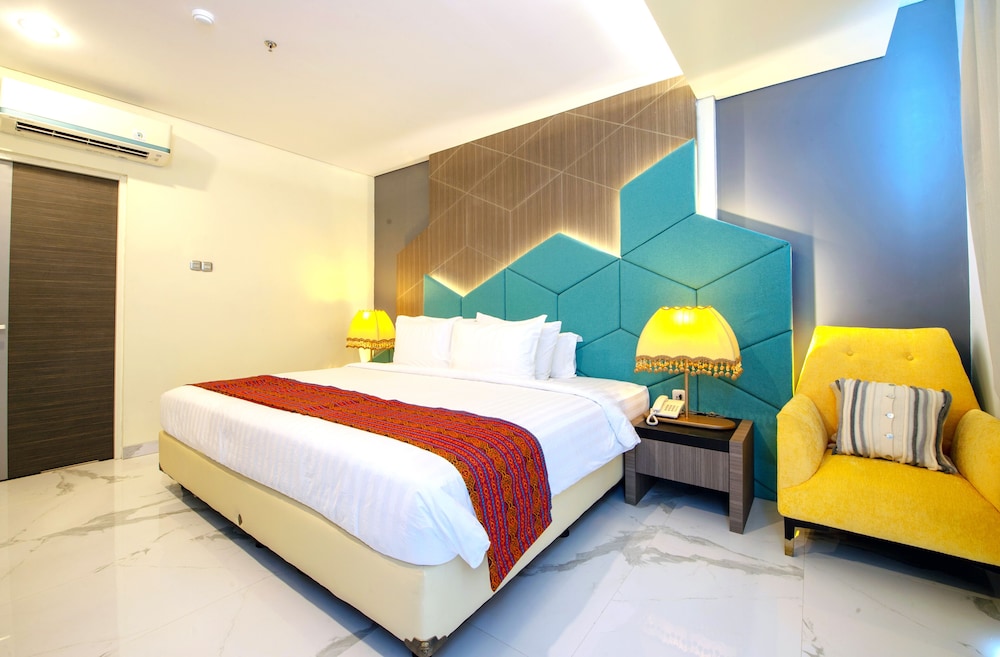 Suite Room - Photo 1
