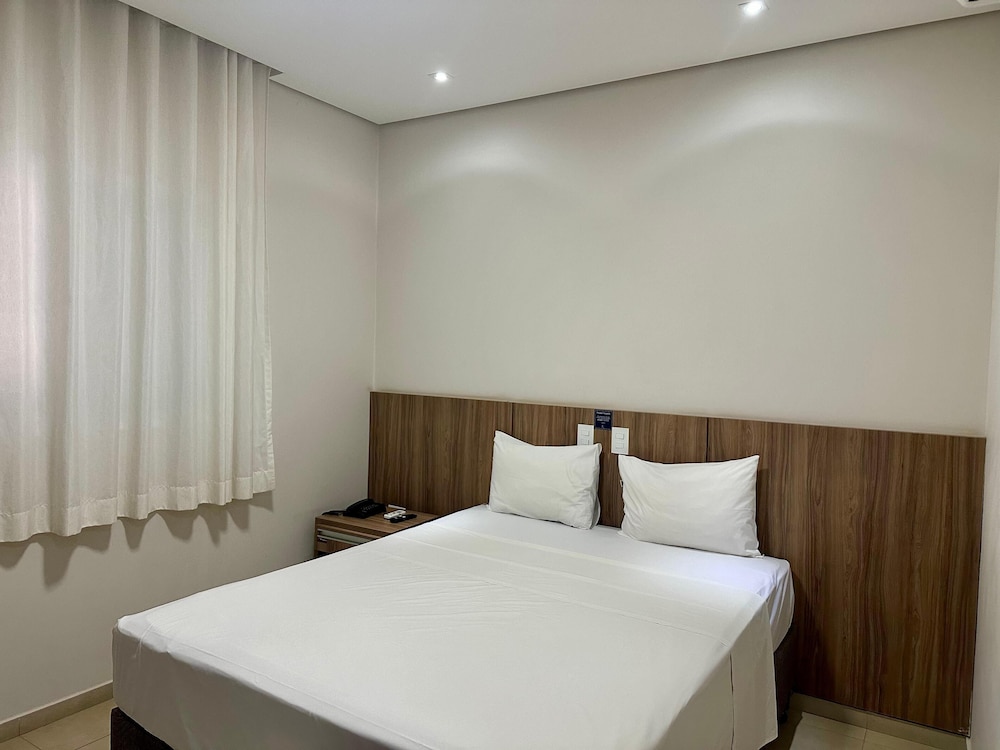 Economy Double Room, 1 Queen Bed photo 2
