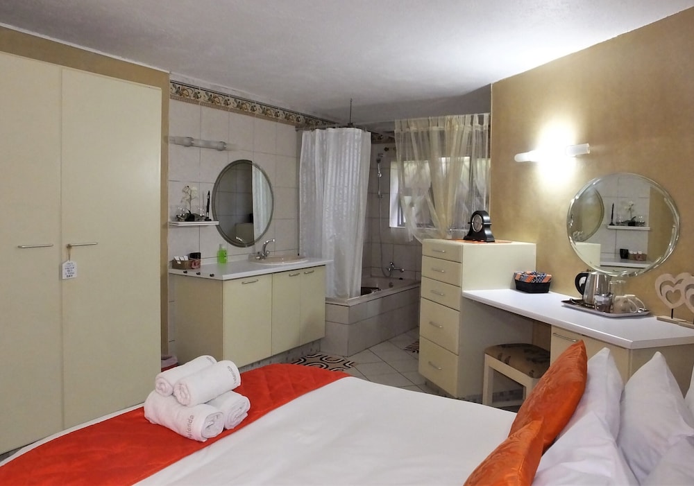 Comfort Double Room, Ensuite photo 1