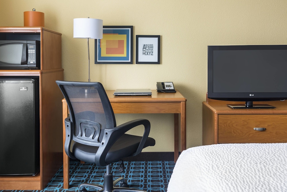 Executive Suite, 1 King Bed with Sofa bed - Photo 4