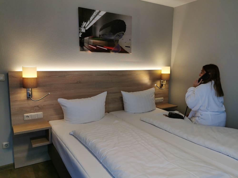 Single Room - Photo 8