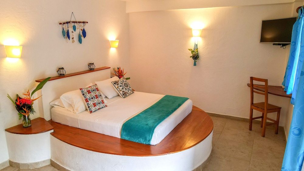 Deluxe Room - Photo 7