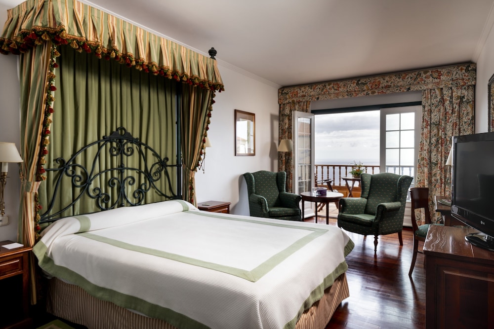 Superior Room, 1 Double or 2 Twin Beds, Sea View