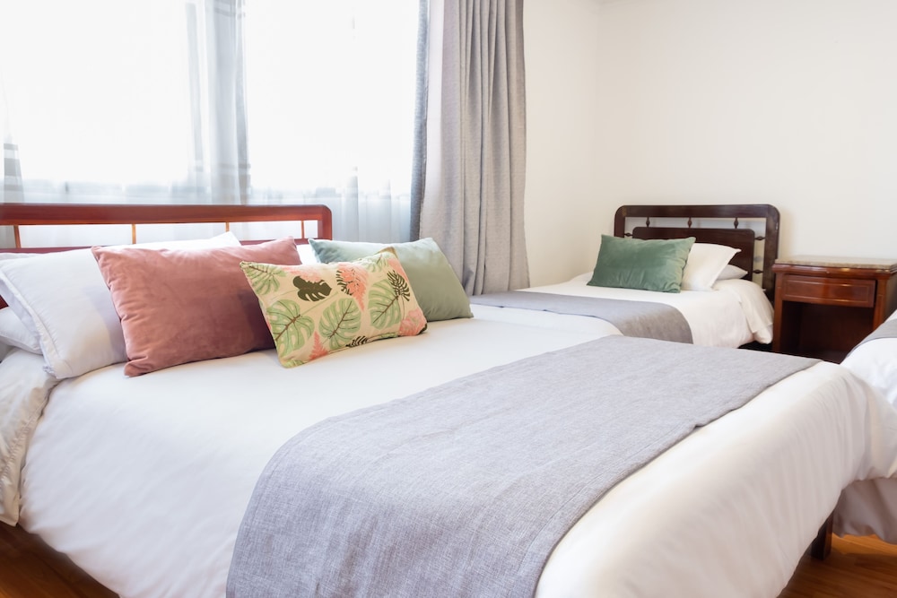 Room, Multiple Beds photo 3