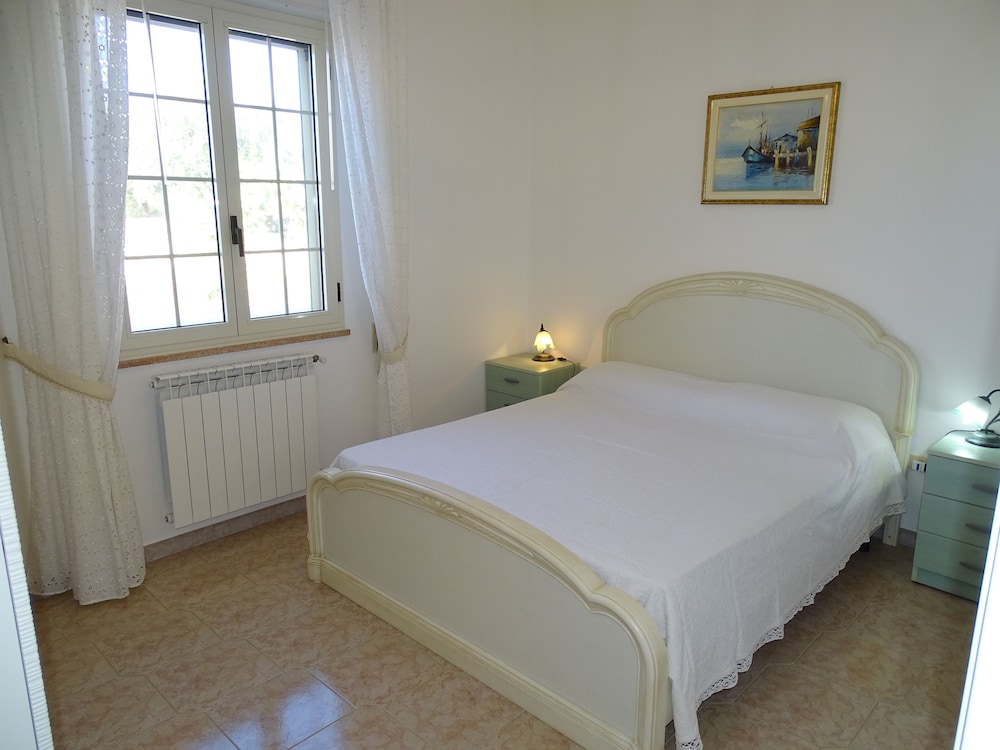 Exclusive Apartment, 2 Bedrooms, Sea View, Sea Facing photo 1
