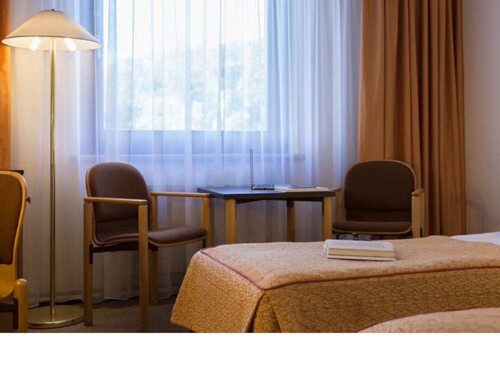 Standard Room, 2 Twin Beds - Photo 2
